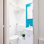 Charming Cozy Downtown Heaven For 2 *