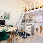 Charming Cozy Downtown Heaven For 2 Lägenhet *
