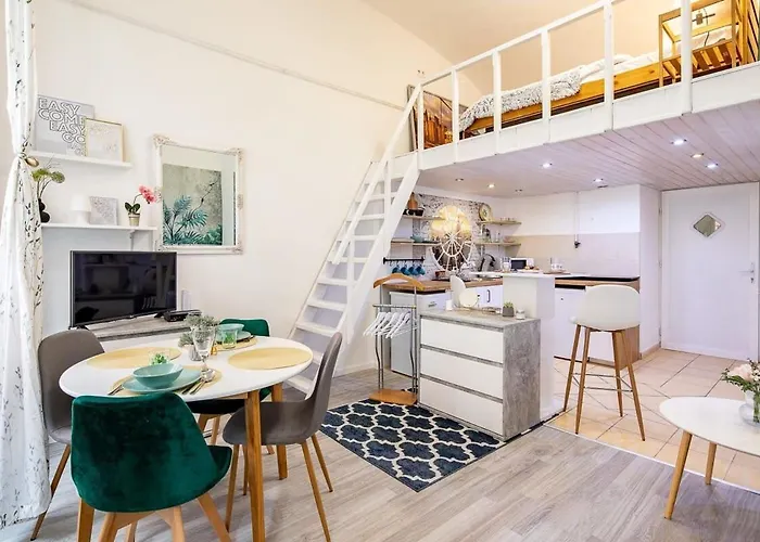 Charming Cozy Downtown Heaven For 2 Apartman *